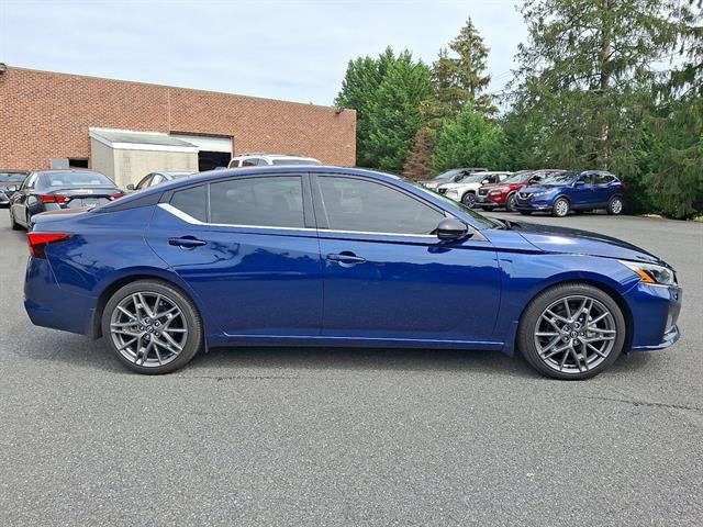 2024 Nissan Altima 2.0 SR Turbo