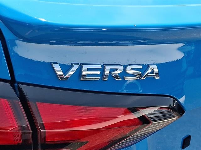 2025 Nissan Versa 1.6 SR