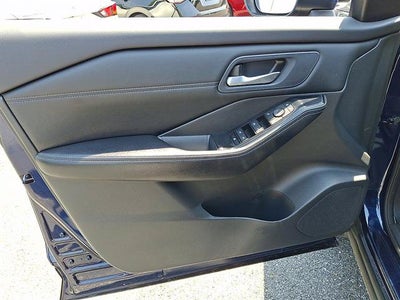 2024 Nissan Rogue SV Premium FWD