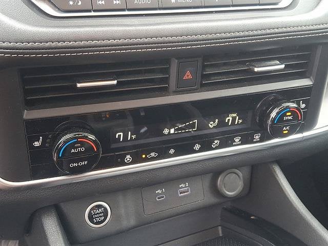 2023 Nissan Rogue SV Premium