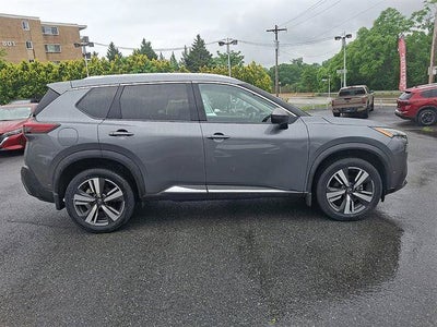 2023 Nissan Rogue SL Premium