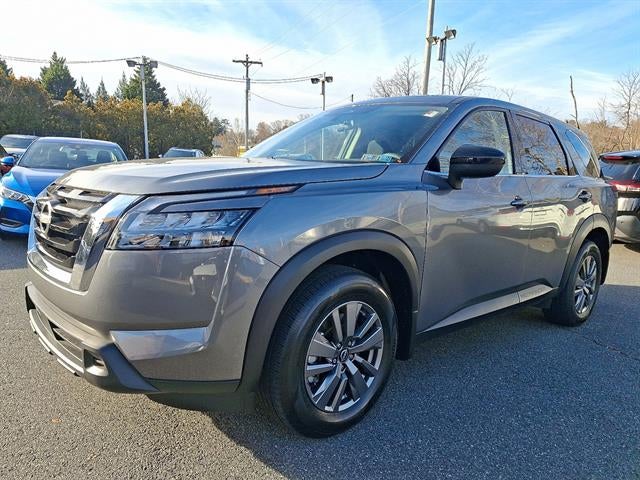 2025 Nissan Pathfinder S