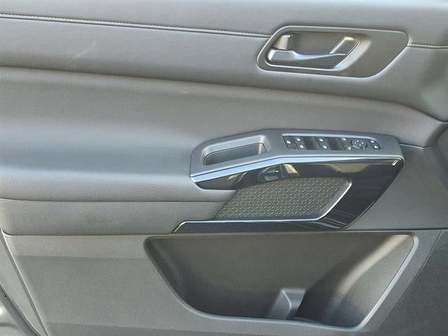 2025 Nissan Pathfinder S