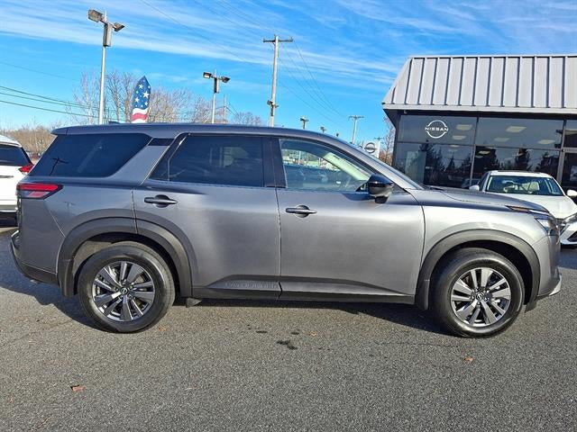 2025 Nissan Pathfinder S