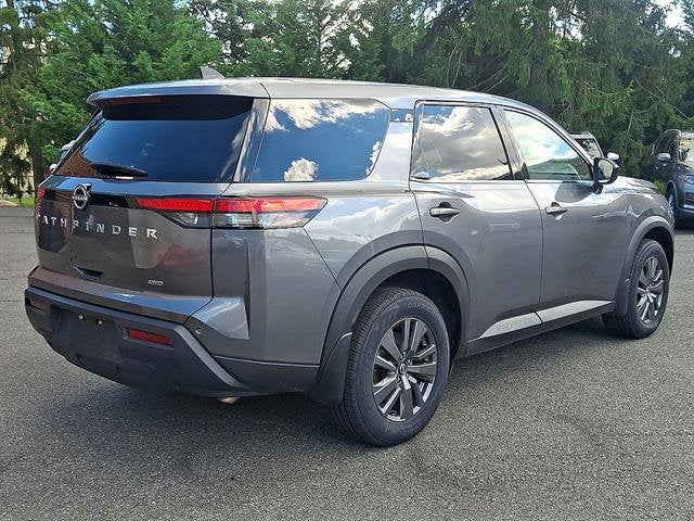 2024 Nissan Pathfinder S