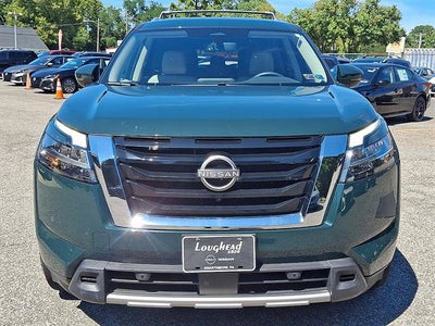 2023 Nissan Pathfinder SL