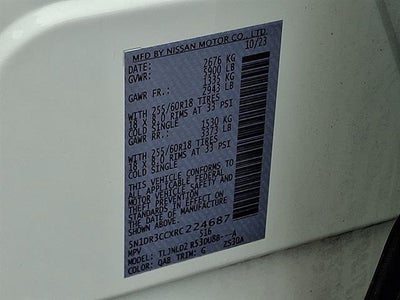 2024 Nissan Pathfinder SL