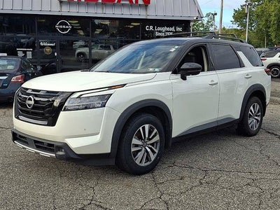 2024 Nissan Pathfinder SL