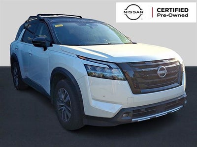 2024 Nissan Pathfinder SL