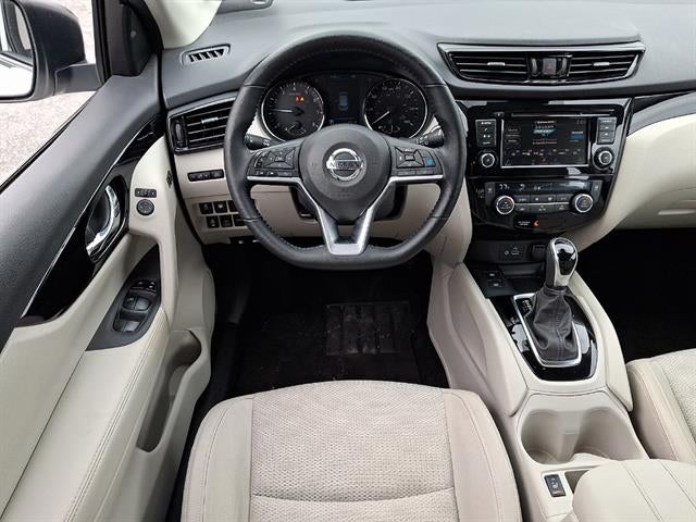 2022 Nissan Rogue Sport AWD SV W/TECH PKG.