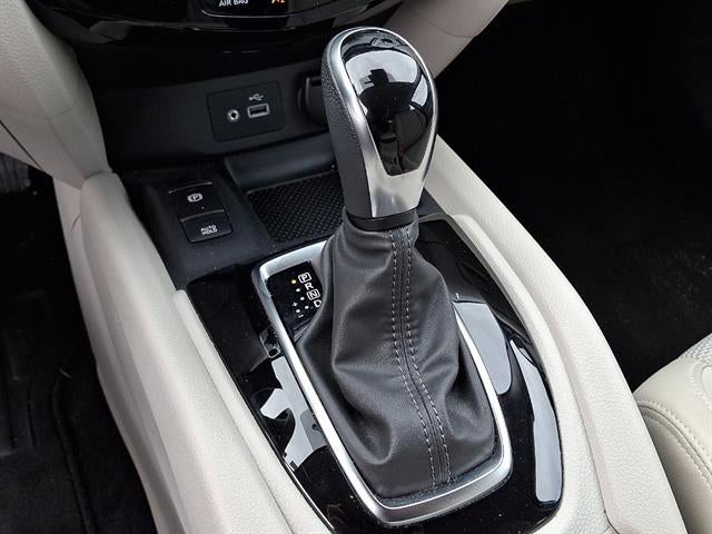 2022 Nissan Rogue Sport AWD SV W/TECH PKG.