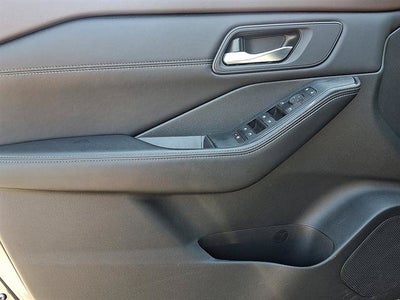 2023 Nissan Rogue SV Premium