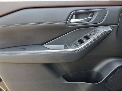 2023 Nissan Rogue SV Premium Midnight