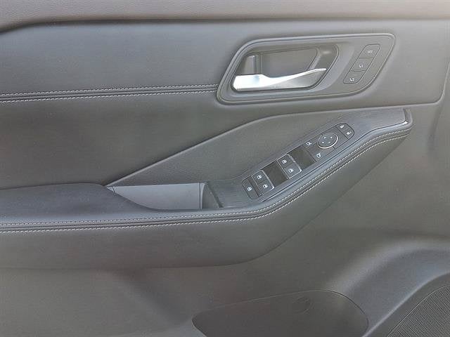 2023 Nissan Rogue SL Premium