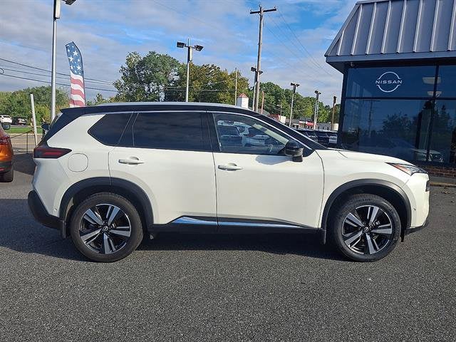 2023 Nissan Rogue SL Premium