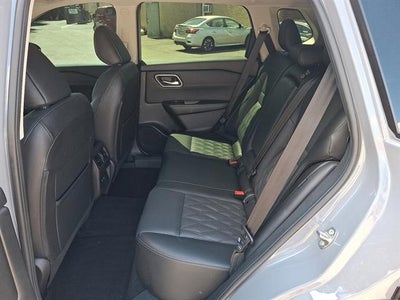2024 Nissan Rogue AWD Platinum