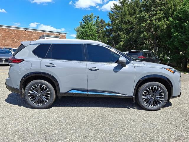 2024 Nissan Rogue AWD Platinum